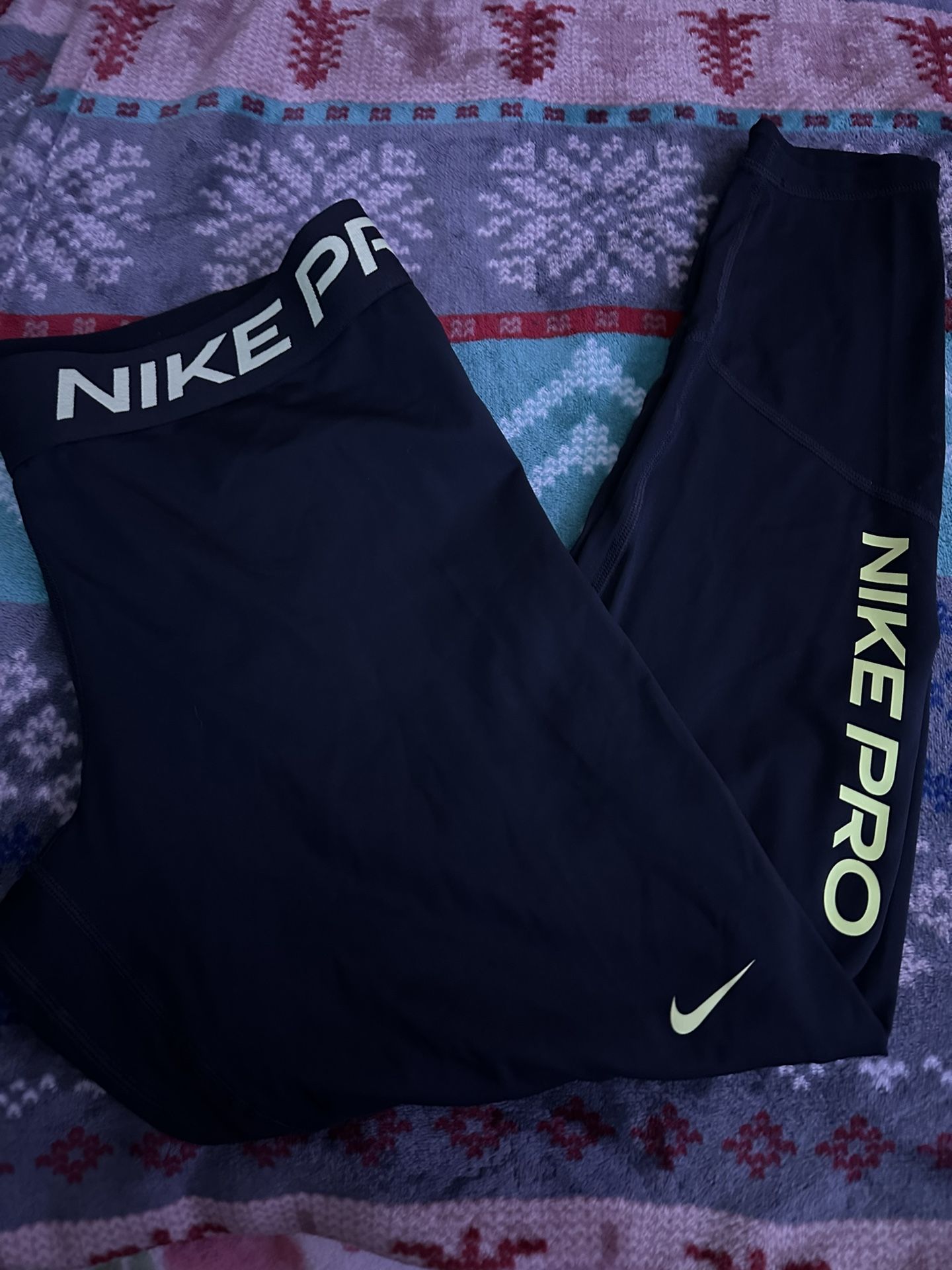 Women’s Nike Pro Leggings