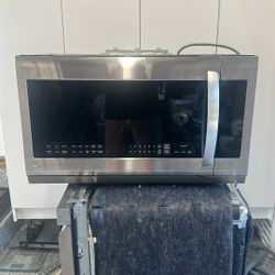 Under cabinet LG Microwave -$350