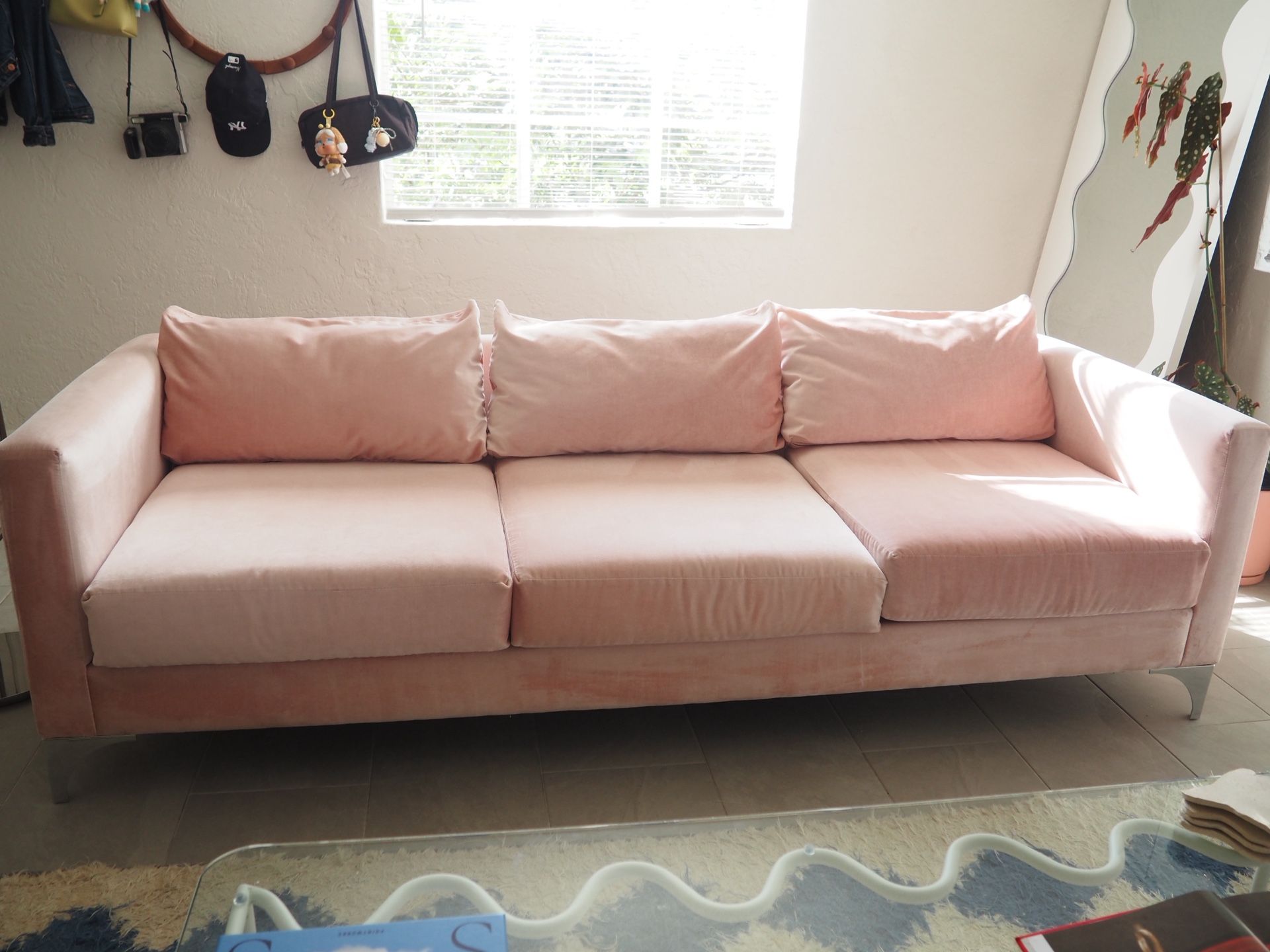 Velvet Sofa – Blush Pink