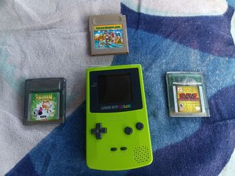 GAMEBOY COLOR W/GAMES