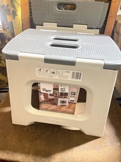 Vigar Compact Foldable Step Stool