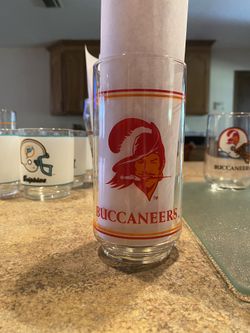 Vintage 1980’s Mobile NFL Bucco Bruce Tampa Bay Buccaneers Drinking Glasses -set Of 5