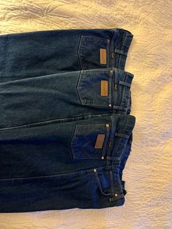 Mens Wrangler 37”x 32”