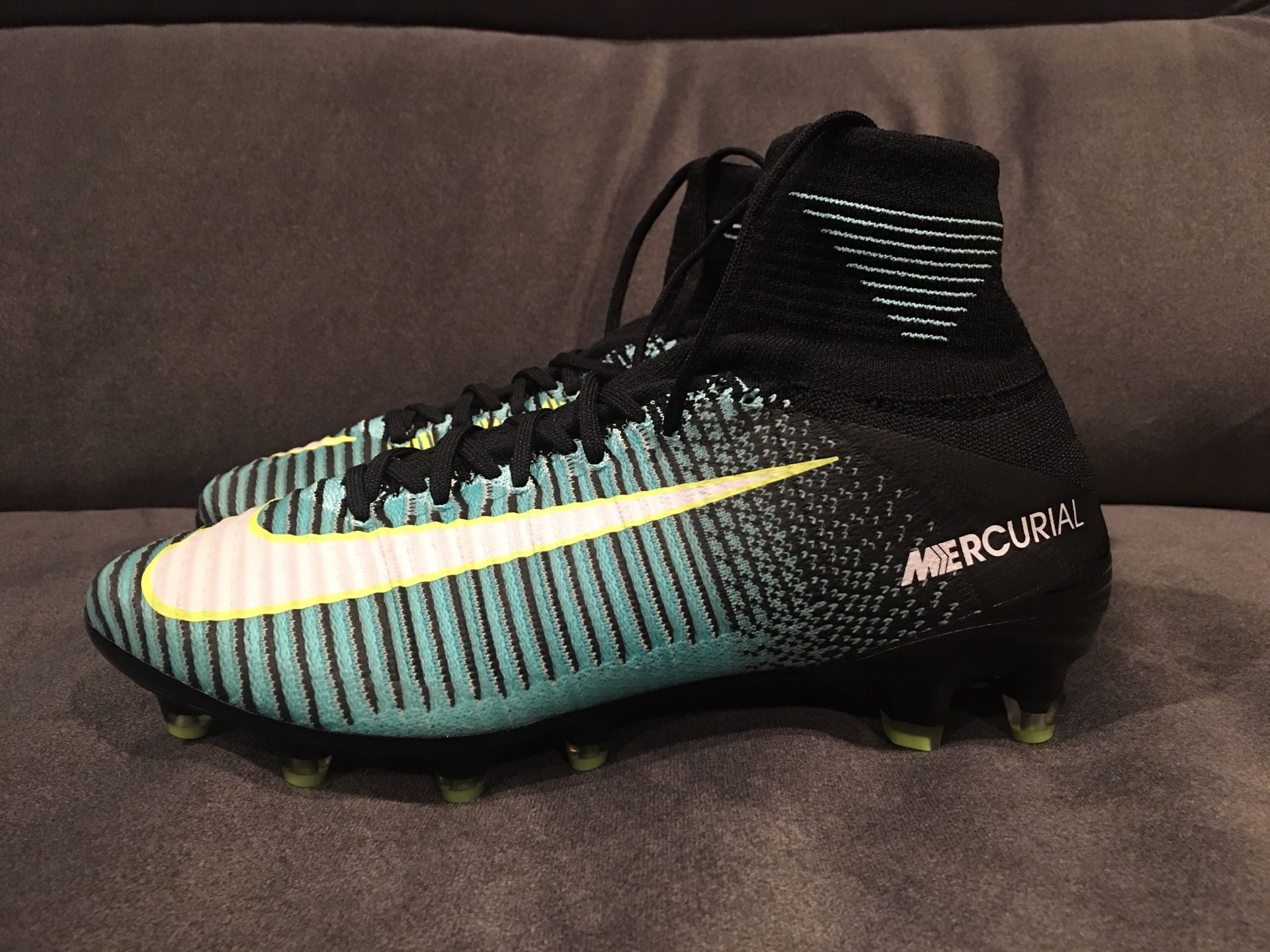 verbergen Dood in de wereld bungeejumpen Nike Mercurial Vapor XI AG Pro Womens Soccer Cleats Size 8 Black Aqua for  Sale in Rancho Cucamonga, CA - OfferUp