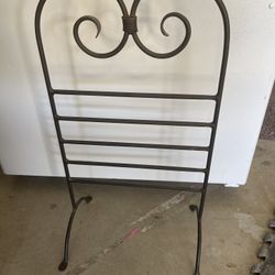 Magazine Rack