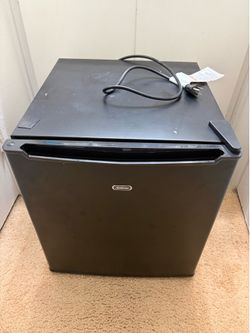 Sunbeam Mini Fridge - broken not working