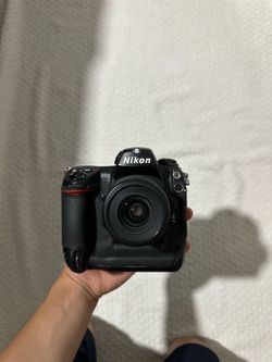 Nikon D2X