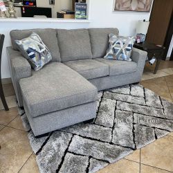 SOFA CHAISE, REVESIBLE CHAISE, GREAT QUALITY - [NEW]