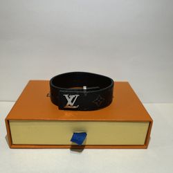 Lv Bracelet 