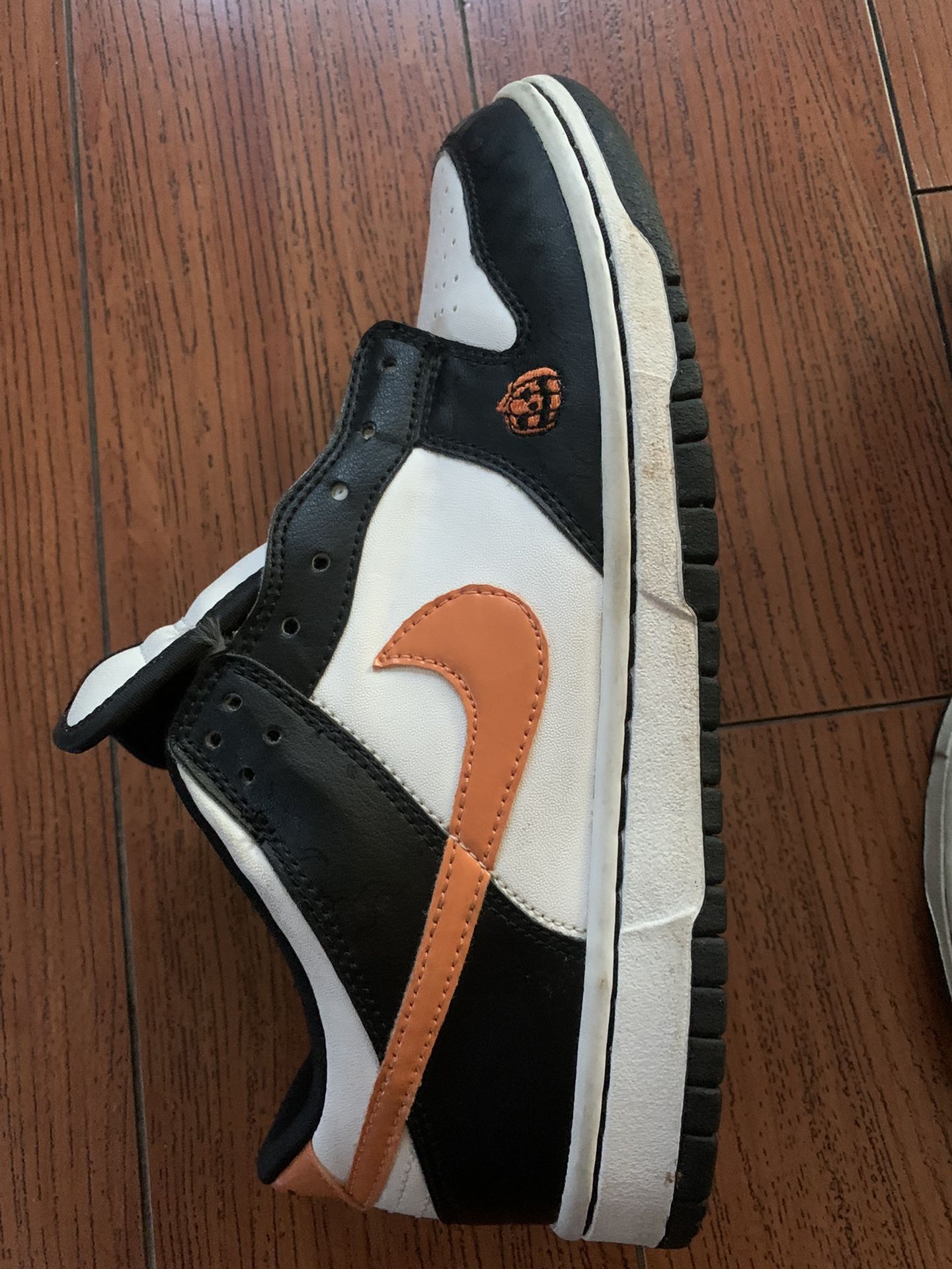 07 Halloween Dunks