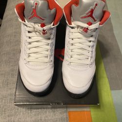 Fire Red 5 Retro JORDANS Size 6Y