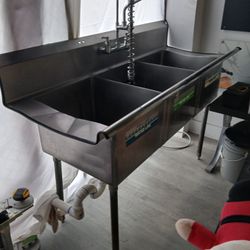 Commercial  Stainles Sink/faucet