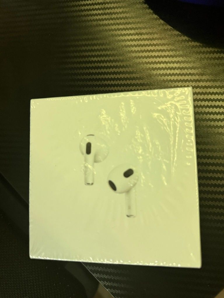 2 PAIR 3RD GENERATION APPLE AIRPODS