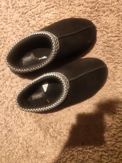 Black Ugg Tasman