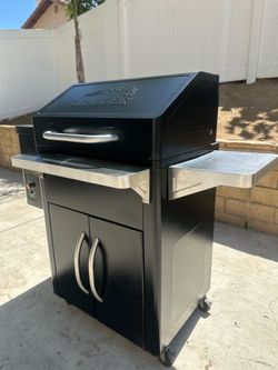 Traeger Smoker (works great)