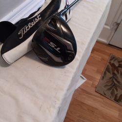 Magnificent Titleist TS2  Driver, RH 10.5 R Flex