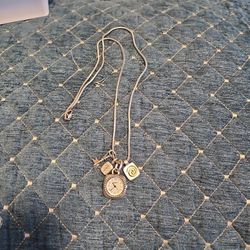 A rarely used silver necklace