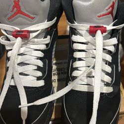 Unisex 6.5 Y Air Jordan 5 "Black Metallic Reimagined". HF3976-001 size 6.5 Y. Unisex