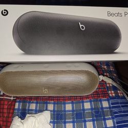 Beats Pill 
