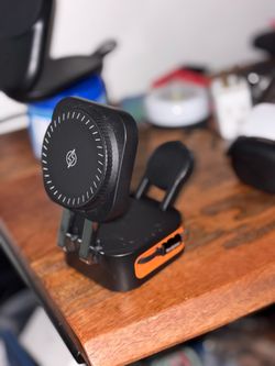 Brookstone 3 in 1 Folding Charger