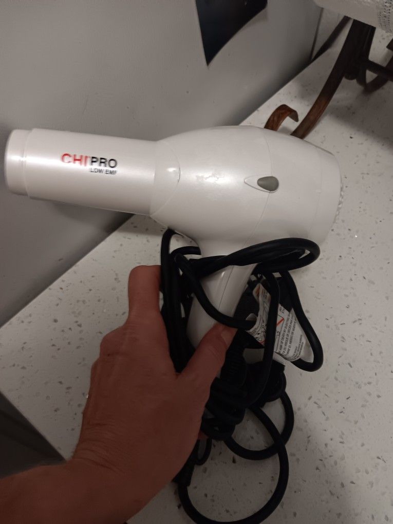Chi Blowdryer 