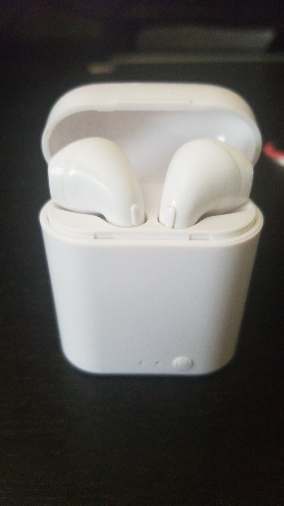 I 7 wireless earbuds