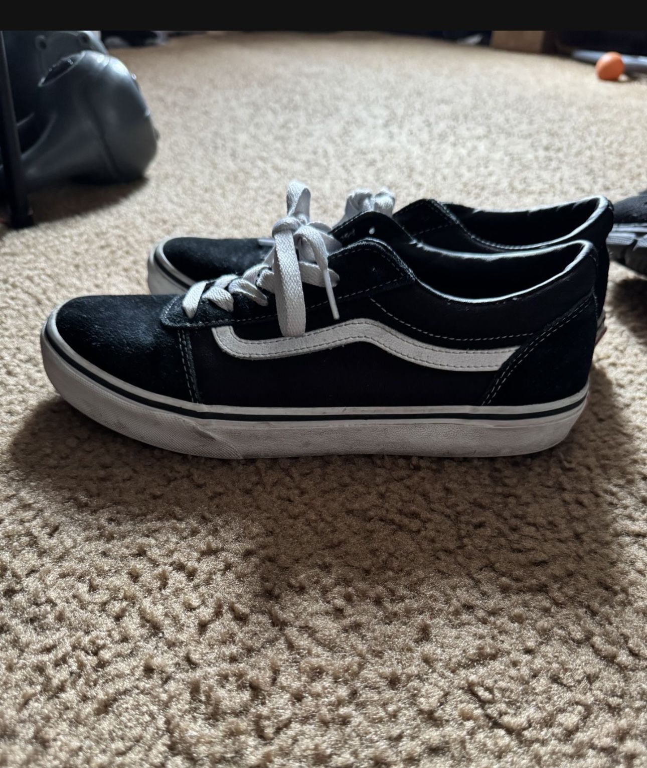 Vans Size 7 Youth Or 8.5 Women