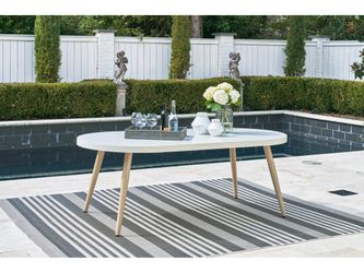Seton Creek Gray Outdoor Oval Dining Table