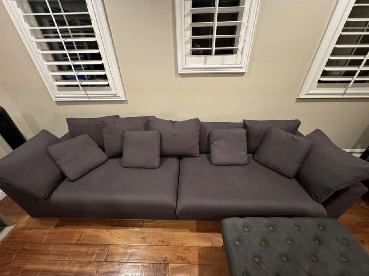 Modern Modani Grey Polyester Sofa – Minimalist Italian Design, Excellent Condition