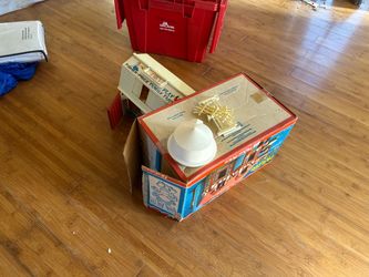 Fisher price play family barn