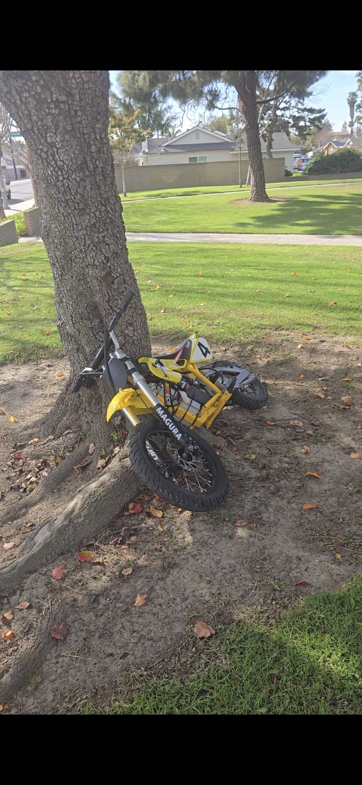 54V-72V 3000W RAZOR MX650 for Sale in Fountain Valley, CA - OfferUp