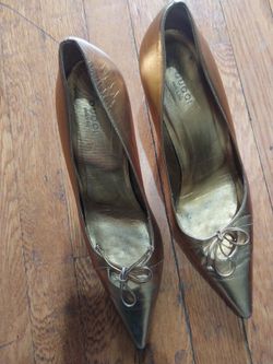 Shoes size 7 and coach bag