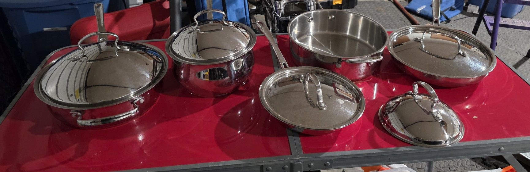 Pots And Pens With Lids