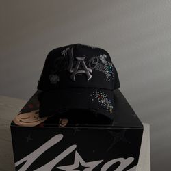 31 Hats 2 Years Anniversary