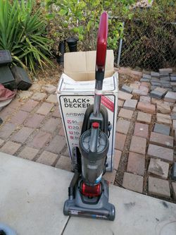 Brand new Black N Decker Bagless vacuum