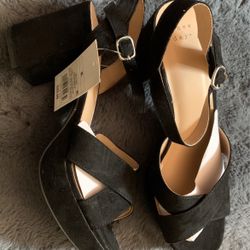 Women’s Gabriella Mid Heel Platform Pumps 