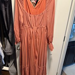 Maternity dress size L