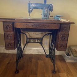 1900 Sew Machine Table