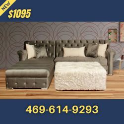 Gray Sectional With Pillows 