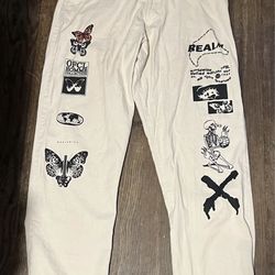 Graphic Jeans