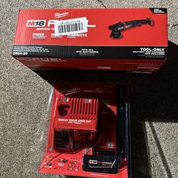 Milwaukee Polisher With Battery & Charger