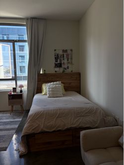 Cama queen ( Ashley furniture )