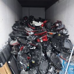 headlights/tail lights