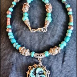Handmade Turquoise Flower Necklace 