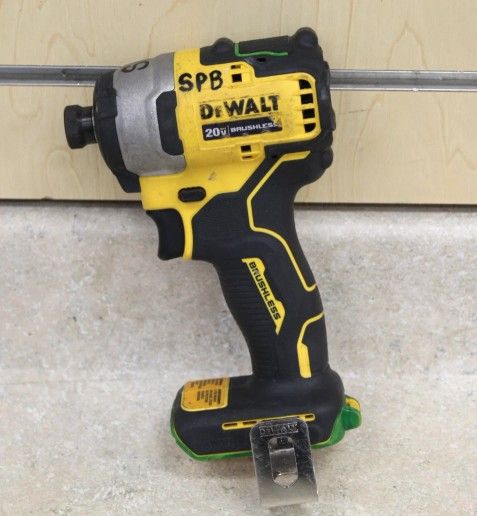 Dewalt Dcd809 Impact 1/4" Atomic Drill Battery 4ah Charger Kit