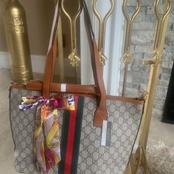 Handbag 