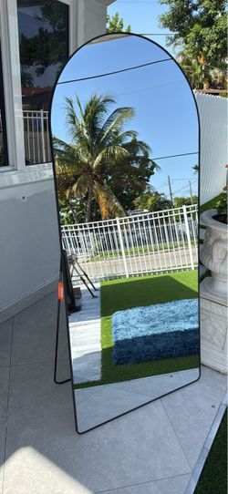 Floor standing mirror