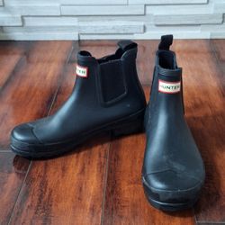 Hunter Women's Original Chelsea Waterproof Rain Boots, Black, 9