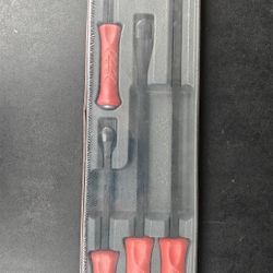 New In Package Snap-On 4-Piece Striking Prybar Set