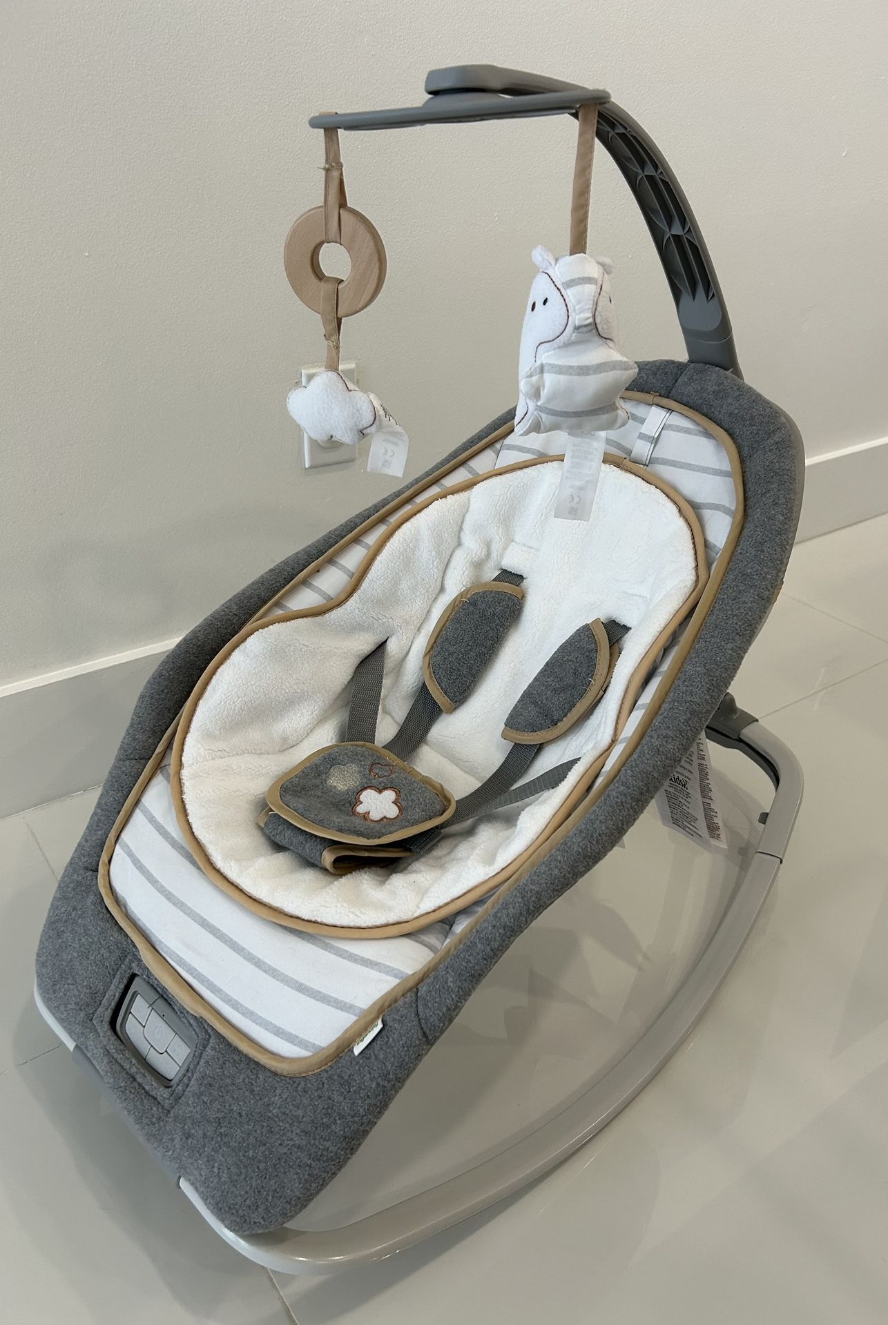 Ingenuity Boutique Collection Vibrating Rocking Seat with Premium Fabric - Bella Teddy, Unisex, Newborn and up